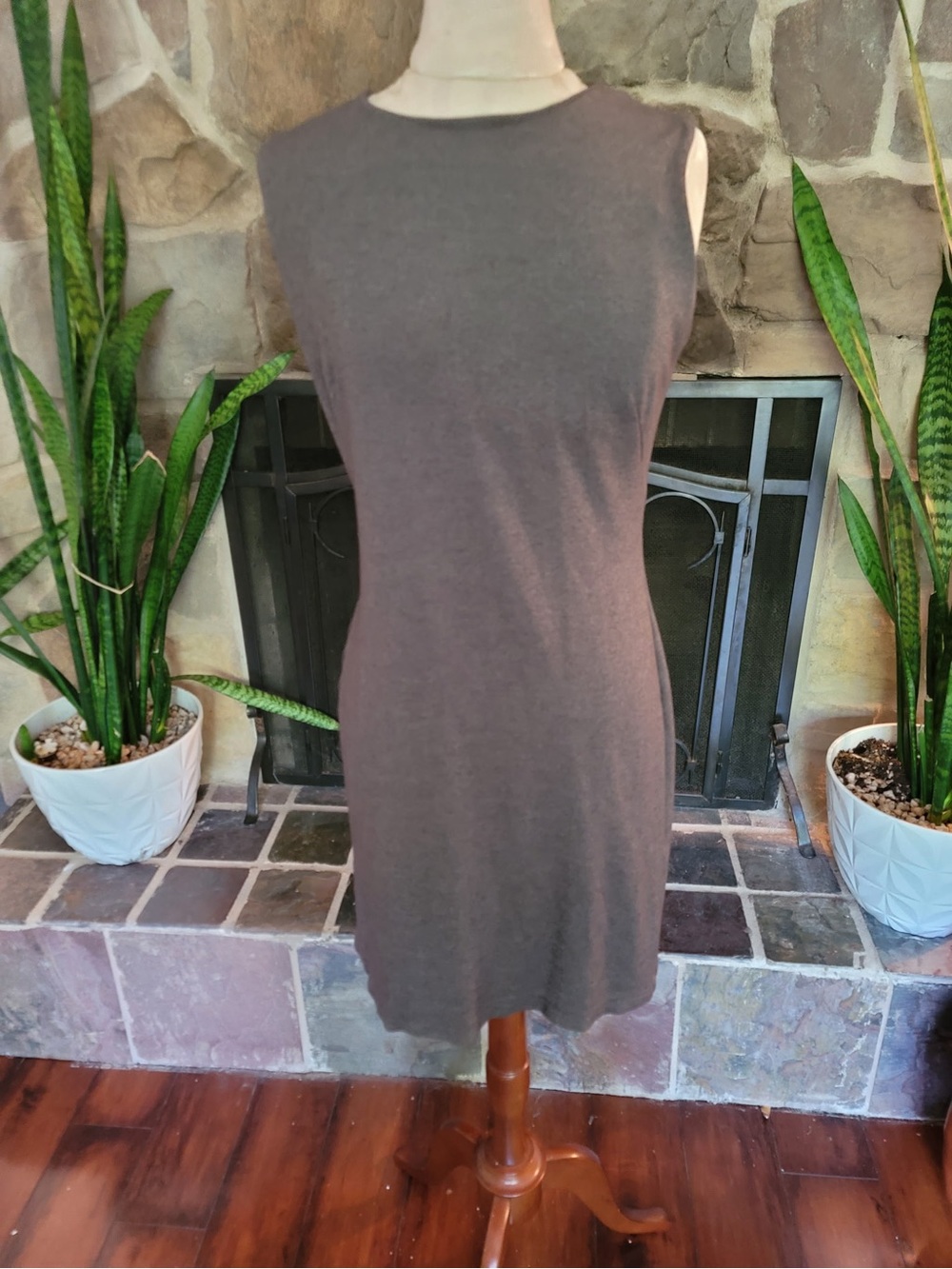 J McLaughlin Gray Sheath Dress Sz S Sleeveless Scoop Neck Knit Sheath Work Mini